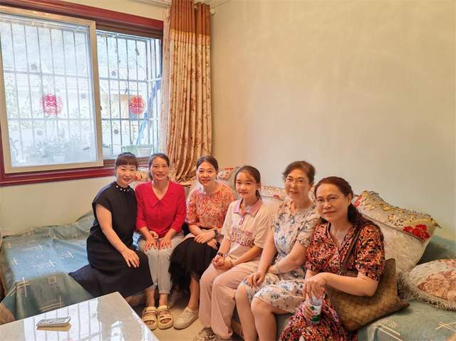 山里娃的课堂亮了——我眼中都江堰集团